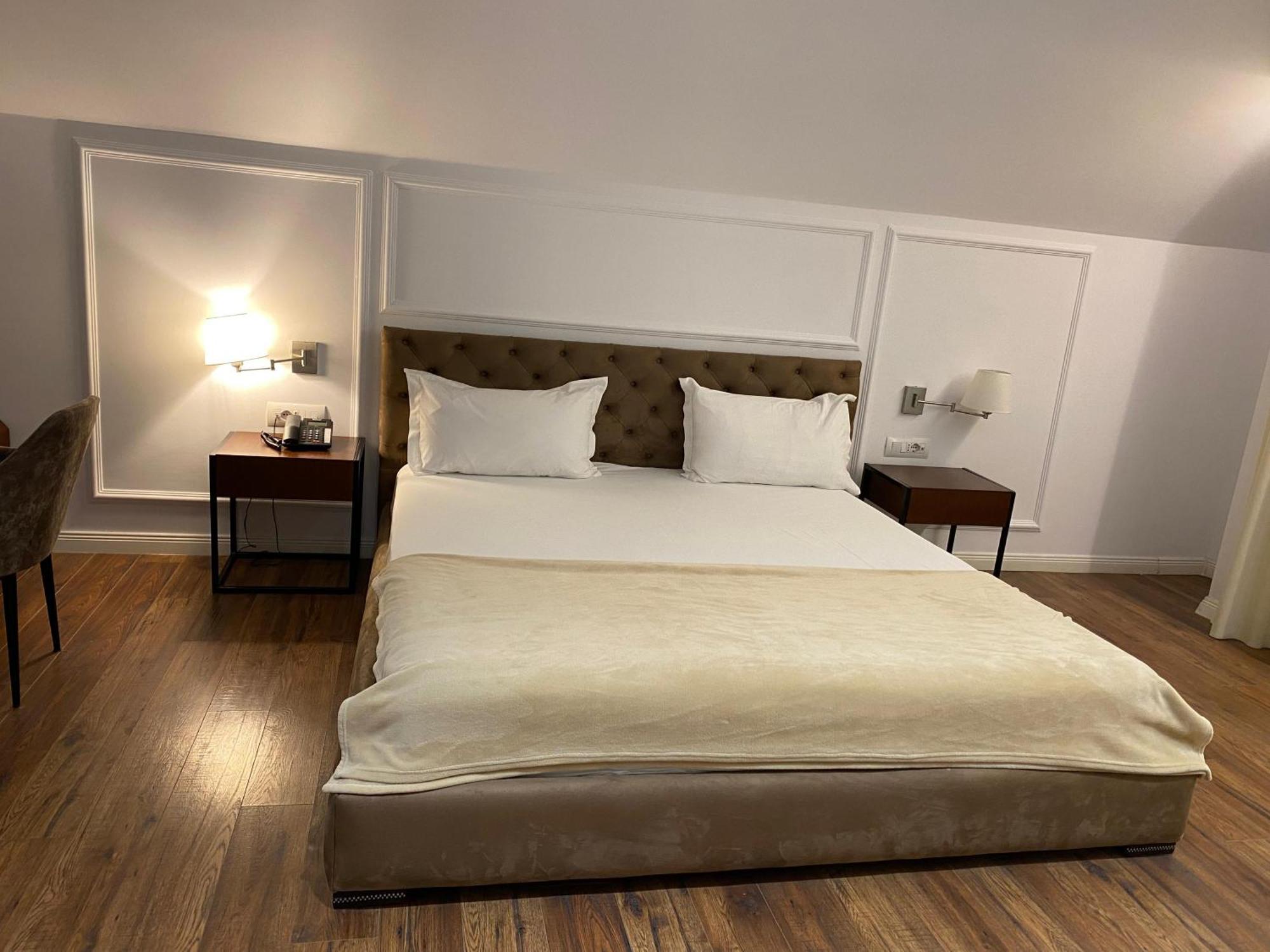 Hotel Vila Zeus Rinas Kültér fotó