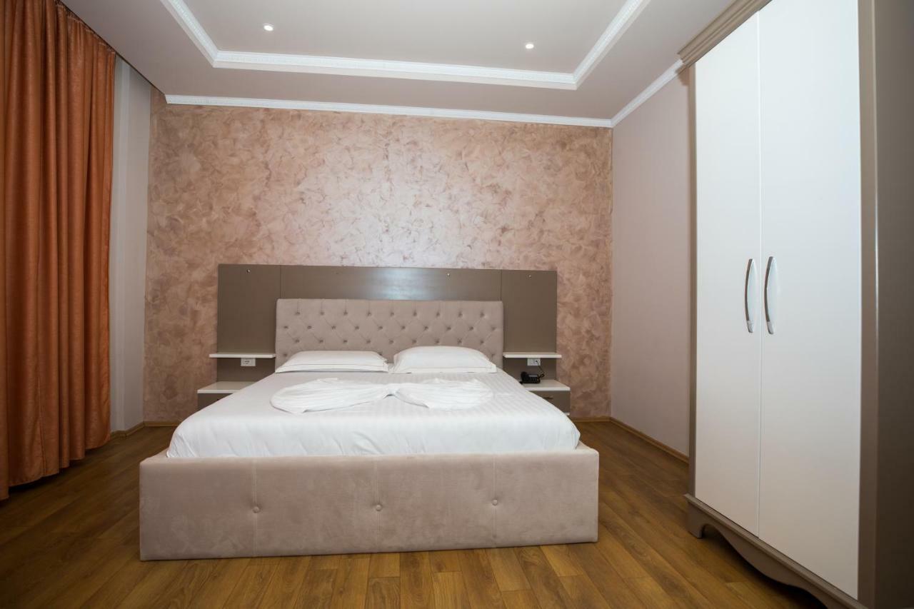 Hotel Vila Zeus Rinas Kültér fotó